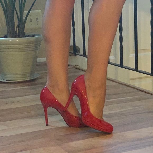 Stuart Weitzman Shoes - Stuart Weitzman Red Heels Sz. 7